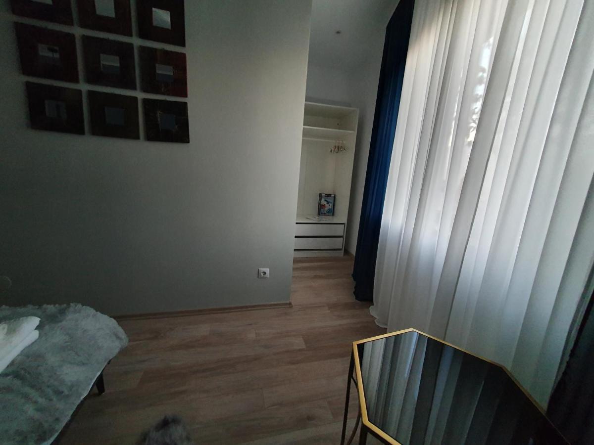Matteo Apartment Iasi Bagian luar foto